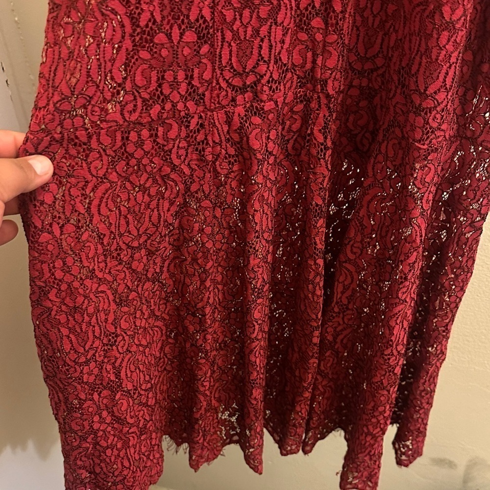 4SI3NNA Burgundy Lace Midi Dress - Picture 4 of 9